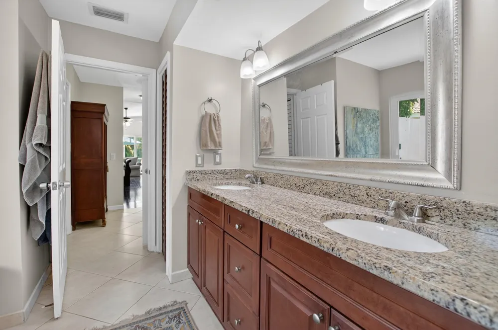 7069 NW 3rd Ave, Boca Raton, FL 33487