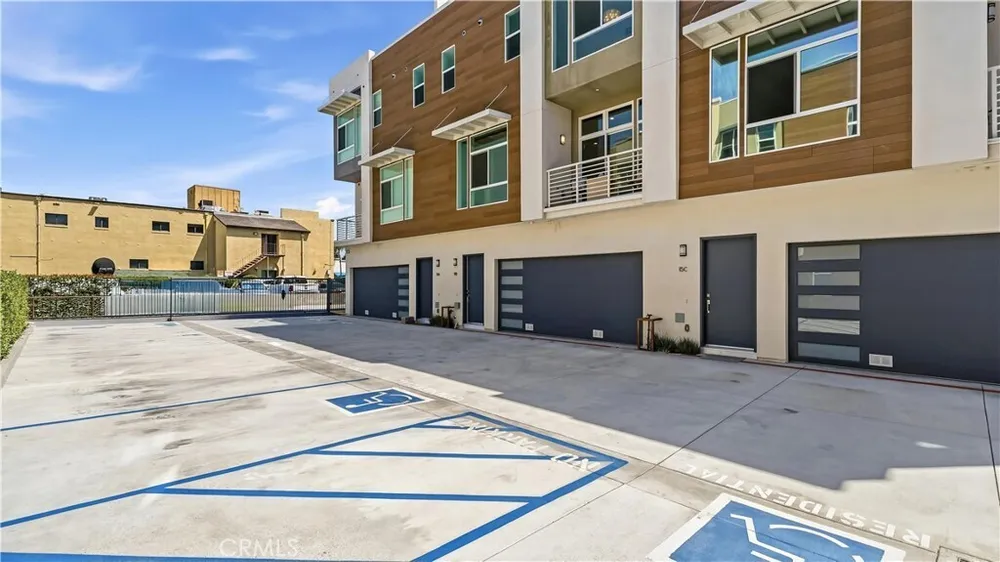 15 S Chapel Ave, Alhambra, CA 91801