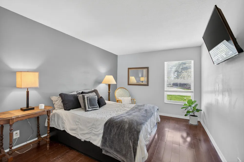 7069 NW 3rd Ave, Boca Raton, FL 33487