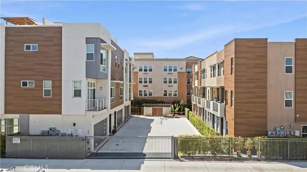 15 S Chapel Ave, Alhambra, CA 91801