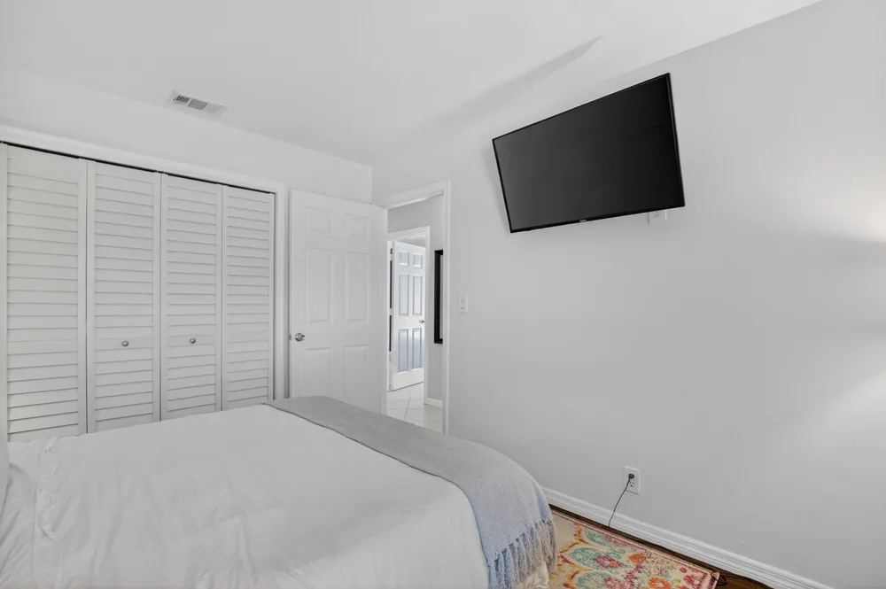 7069 NW 3rd Ave, Boca Raton, FL 33487