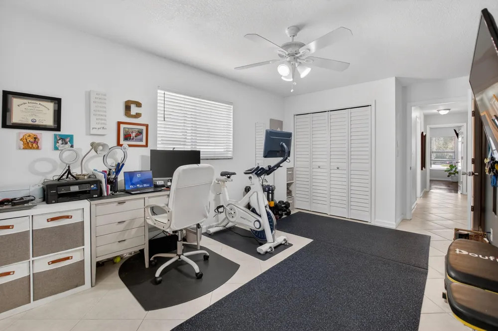 7069 NW 3rd Ave, Boca Raton, FL 33487