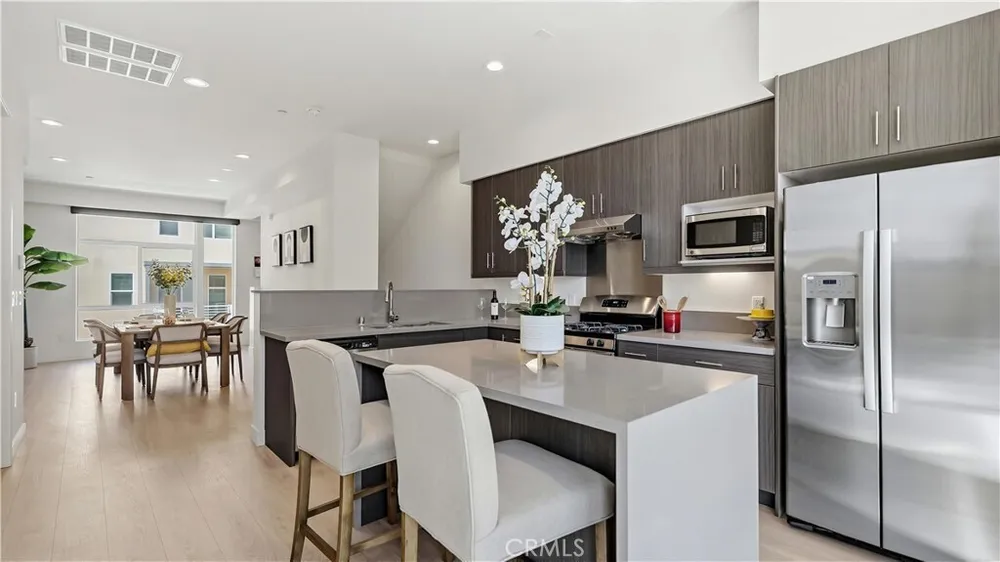 15 S Chapel Ave, Alhambra, CA 91801