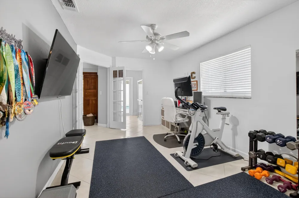 7069 NW 3rd Ave, Boca Raton, FL 33487