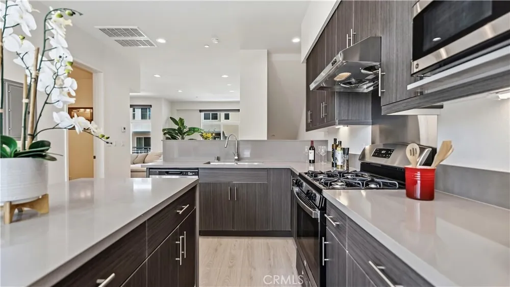15 S Chapel Ave, Alhambra, CA 91801