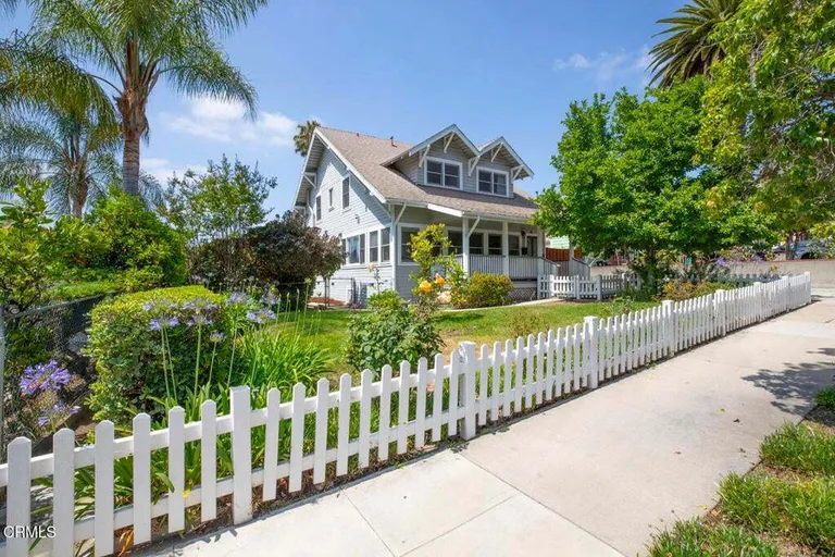 2330 Yosemite Dr, Eagle Rock, CA 90041