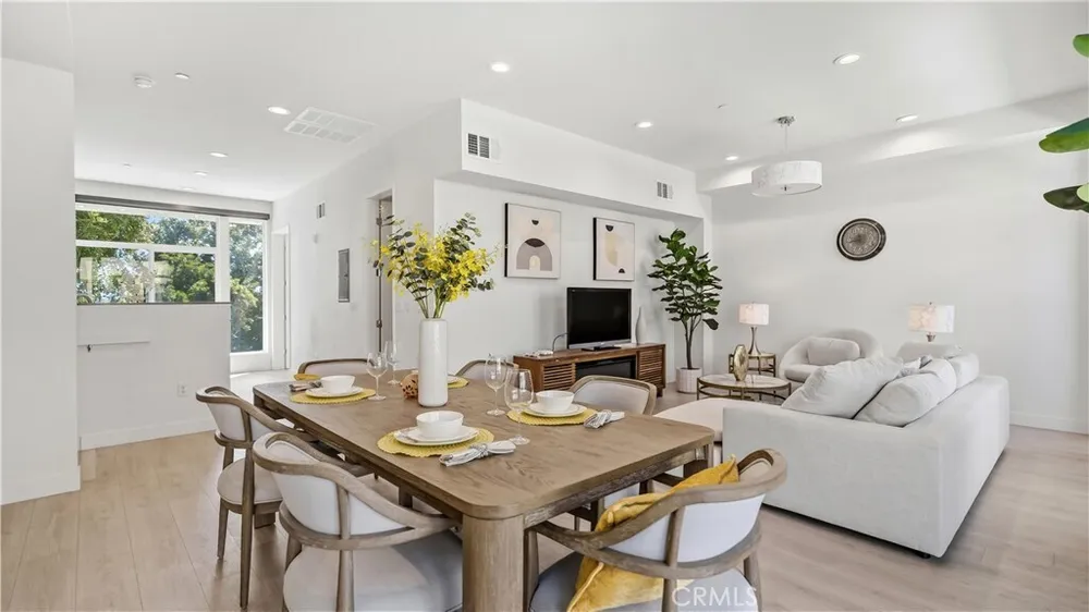 15 S Chapel Ave, Alhambra, CA 91801