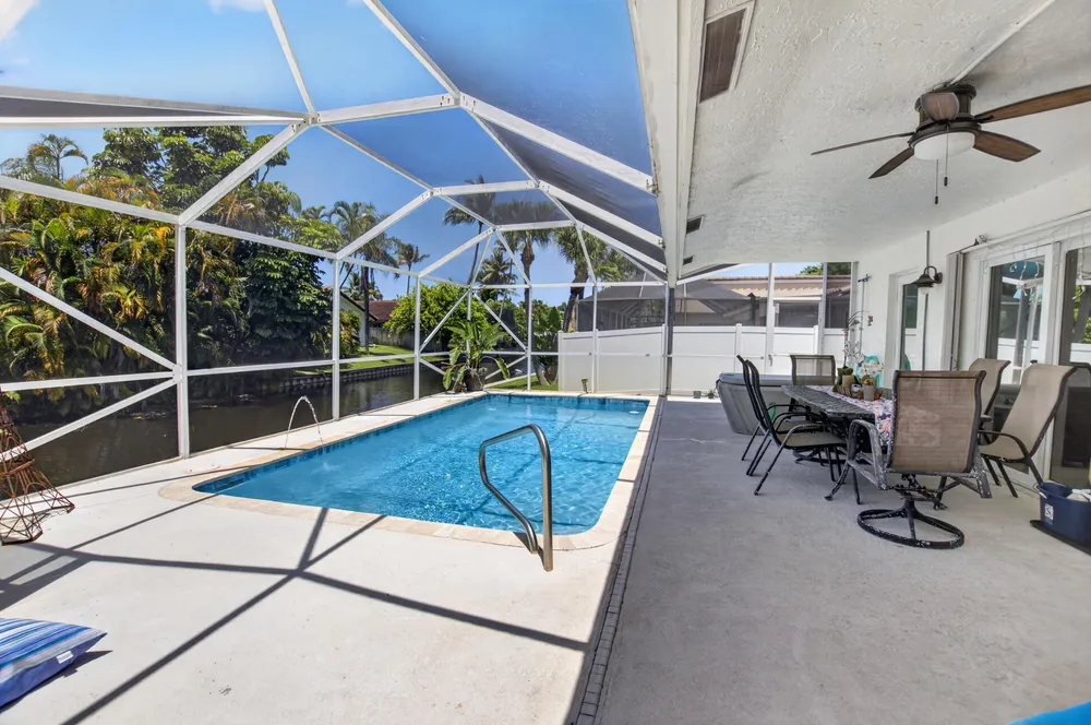 7069 NW 3rd Ave, Boca Raton, FL 33487