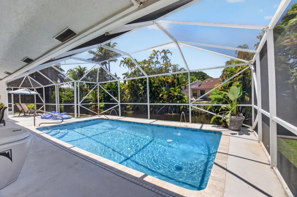 7069 NW 3rd Ave, Boca Raton, FL 33487
