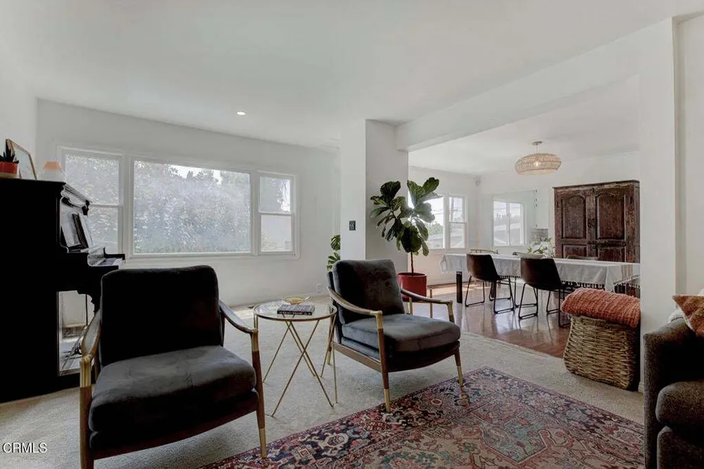 2330 Yosemite Dr, Eagle Rock, CA 90041