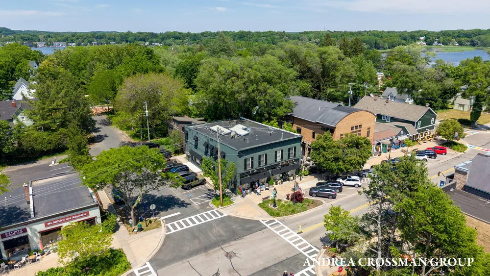 36 Center St, Douglas, MI 49406