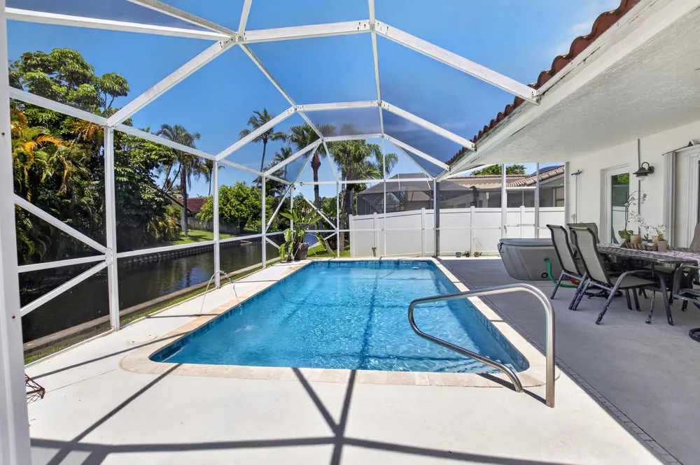 7069 NW 3rd Ave, Boca Raton, FL 33487