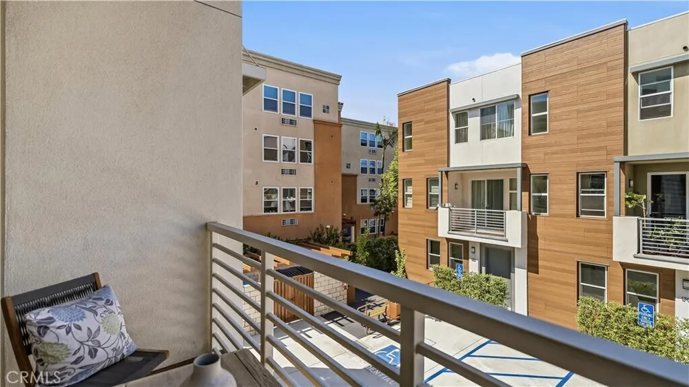 15 S Chapel Ave, Alhambra, CA 91801