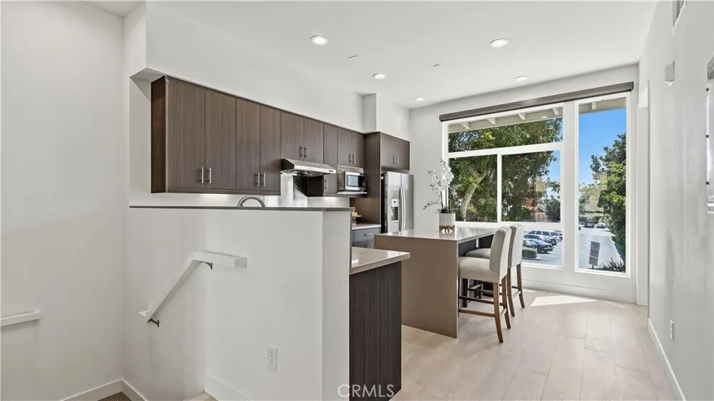 15 S Chapel Ave, Alhambra, CA 91801