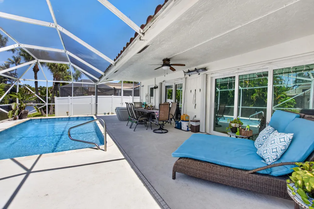 7069 NW 3rd Ave, Boca Raton, FL 33487