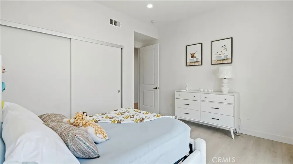 15 S Chapel Ave, Alhambra, CA 91801