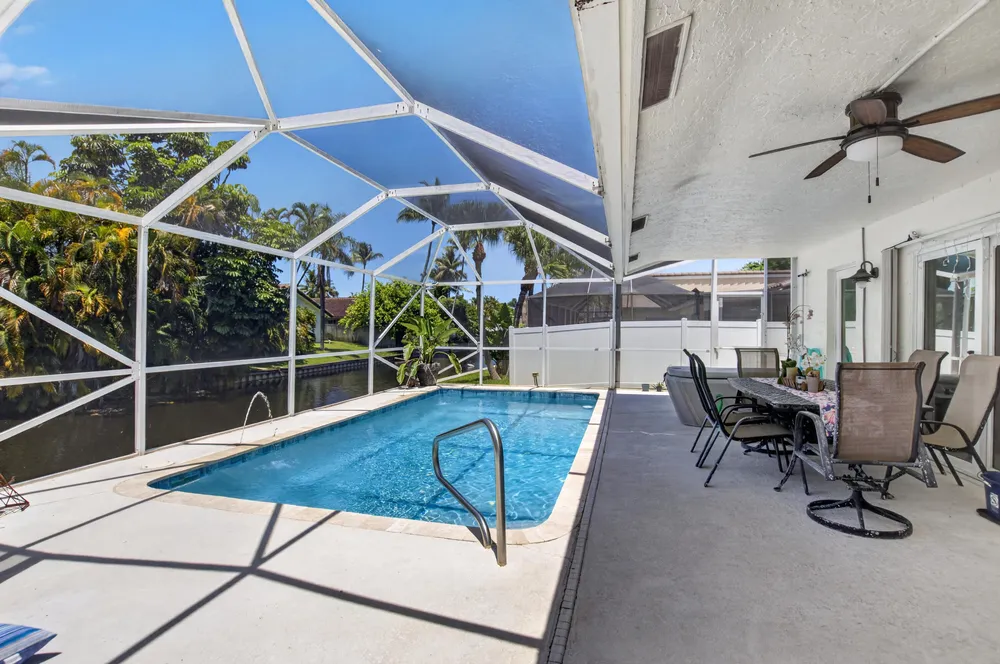 7069 NW 3rd Ave, Boca Raton, FL 33487