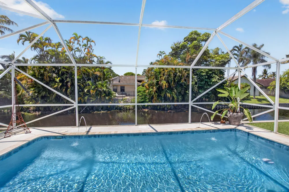 7069 NW 3rd Ave, Boca Raton, FL 33487