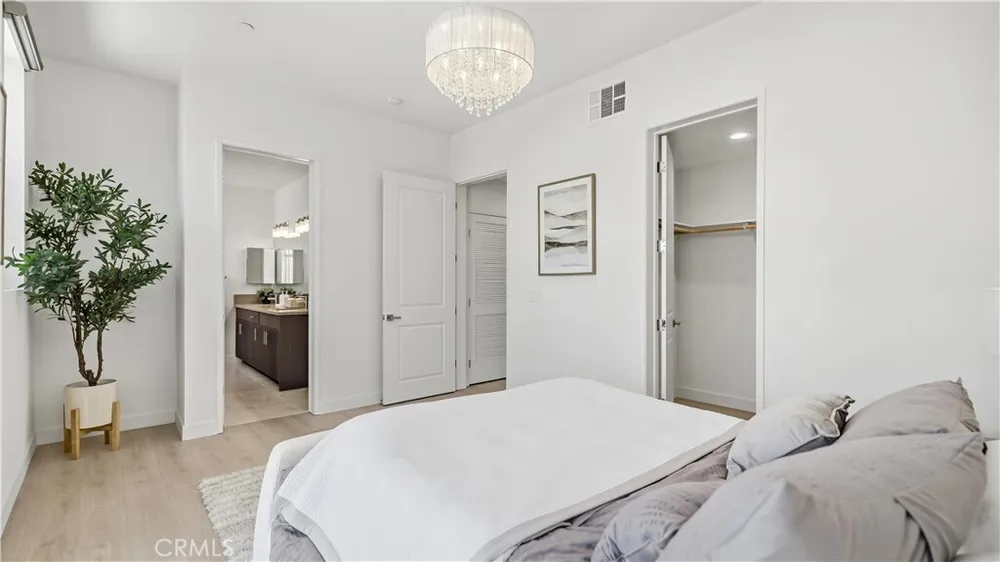 15 S Chapel Ave, Alhambra, CA 91801