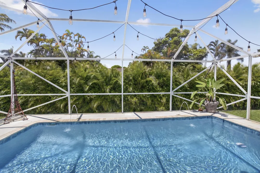 7069 NW 3rd Ave, Boca Raton, FL 33487