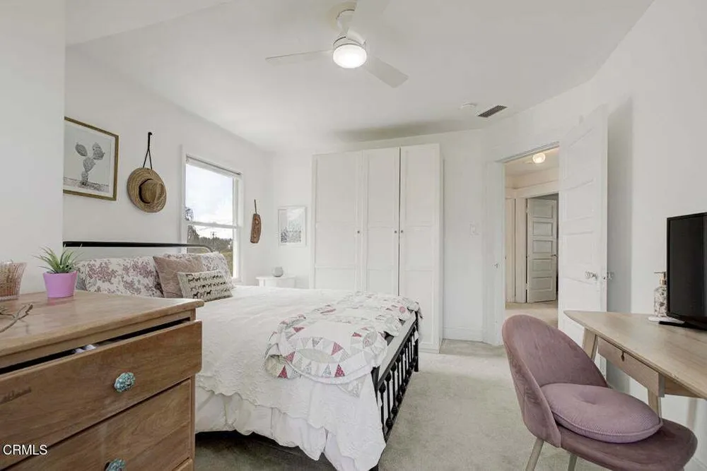2330 Yosemite Dr, Eagle Rock, CA 90041