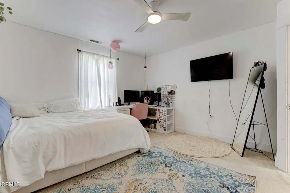 2330 Yosemite Dr, Eagle Rock, CA 90041