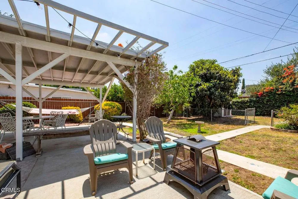 2330 Yosemite Dr, Eagle Rock, CA 90041
