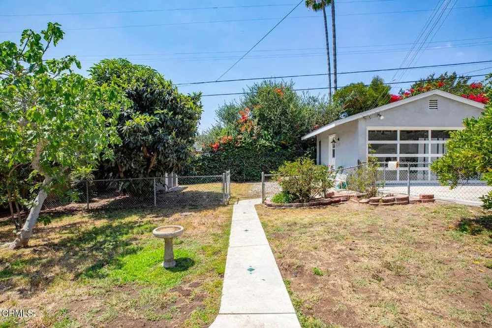 2330 Yosemite Dr, Eagle Rock, CA 90041