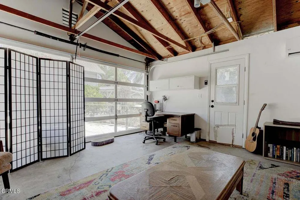 2330 Yosemite Dr, Eagle Rock, CA 90041