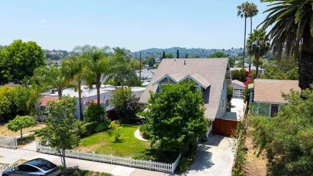2330 Yosemite Dr, Eagle Rock, CA 90041