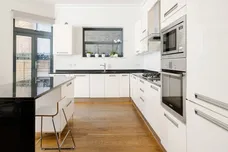 Kings Avenue, London, N10 photo 19