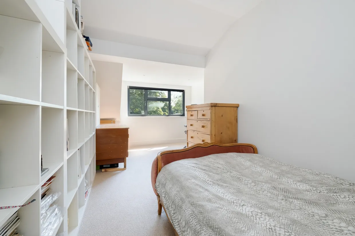 Kings Avenue, London, N10 photo 31