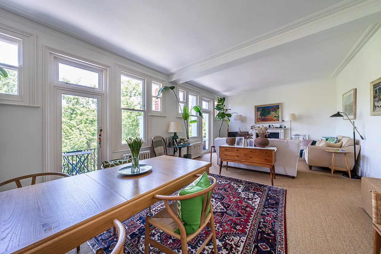 Prince Of Wales Drive, London, SW11 photo 1