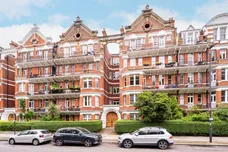 Prince Of Wales Drive, London, SW11 photo 2