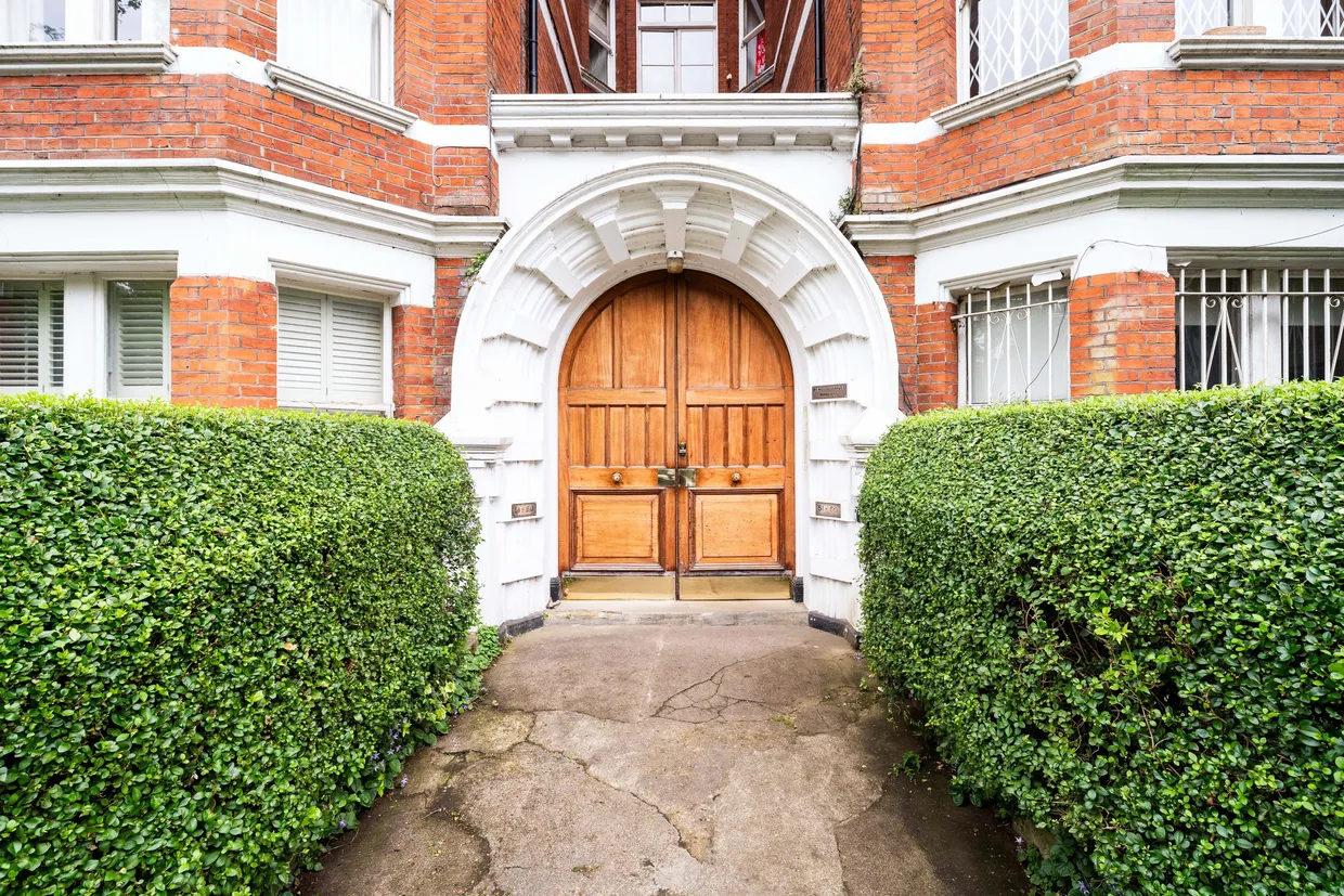 Prince Of Wales Drive, London, SW11 photo 10