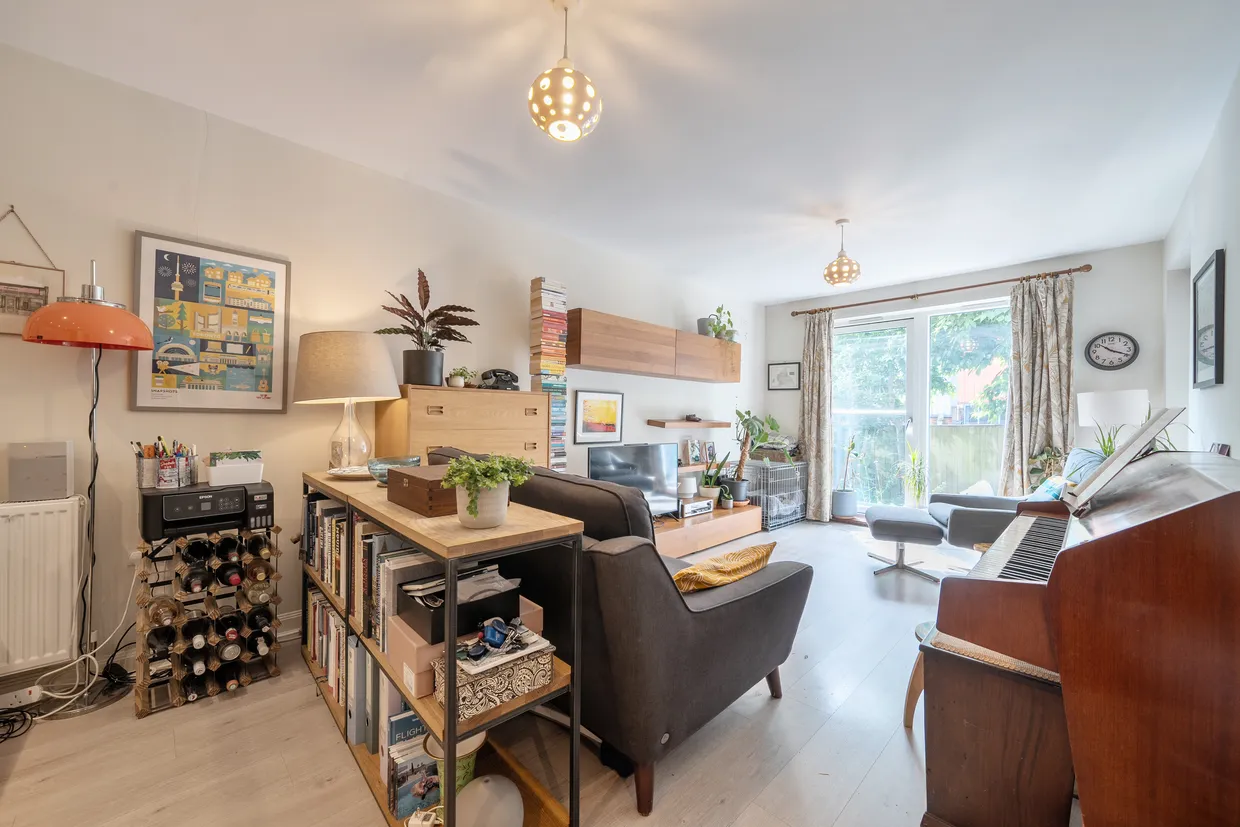 Park Road, London, N8 photo 8