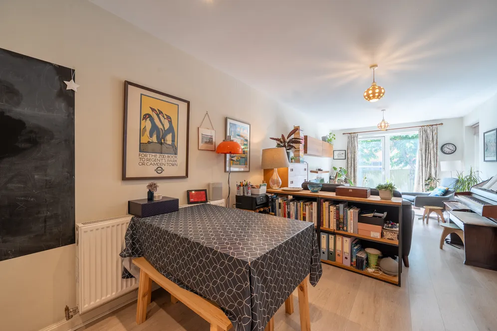 Park Road, London, N8 photo 16
