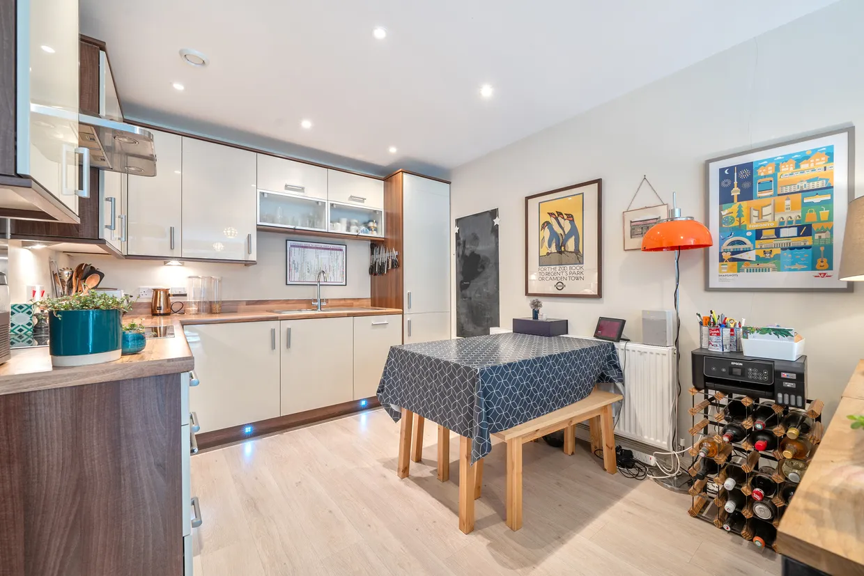 Park Road, London, N8 photo 18