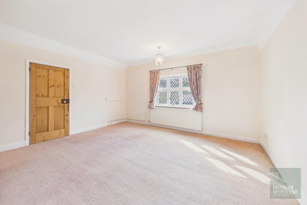 Church Road, Flixton Image 10