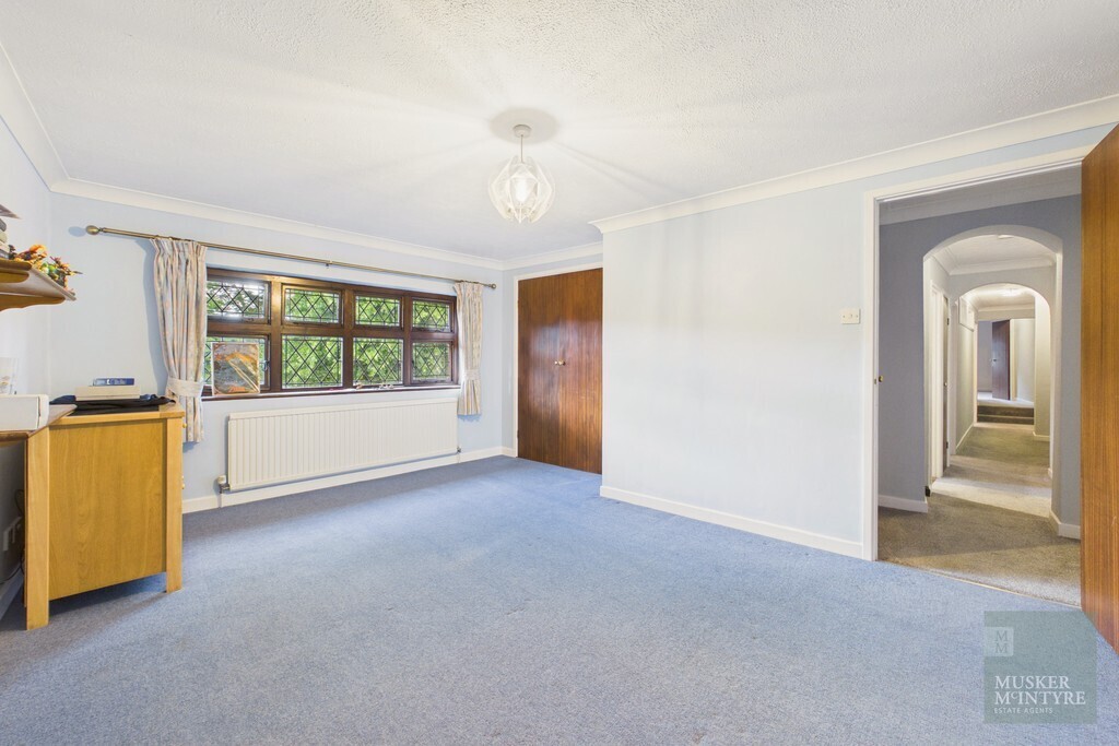 Church Road, Flixton Image 14