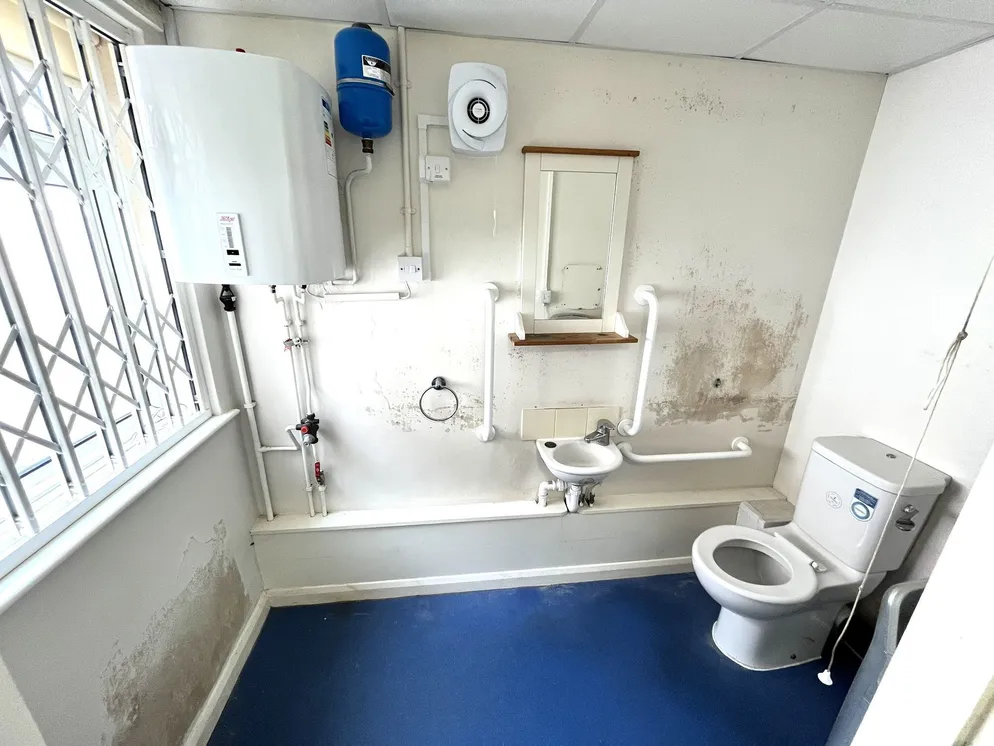 Property carousel item 11