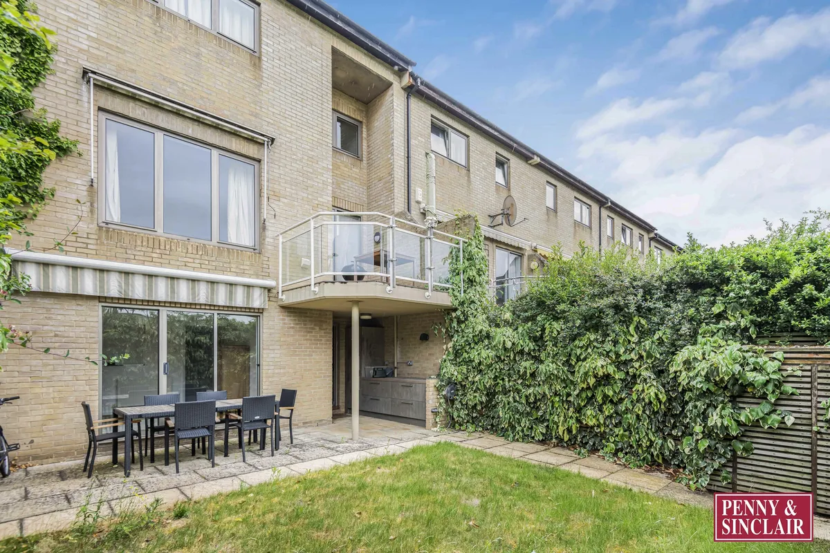 Bannister Close, Oxford, OX4