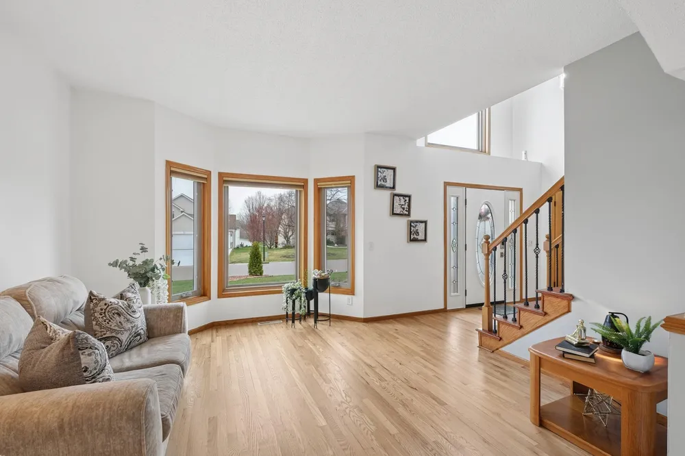 10924 Andover Ct, Inver Grove Heights, MN 55077