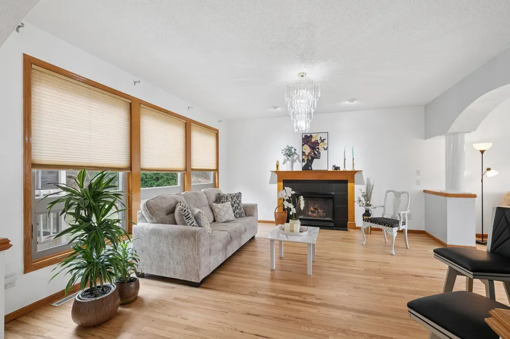 10924 Andover Ct, Inver Grove Heights, MN 55077