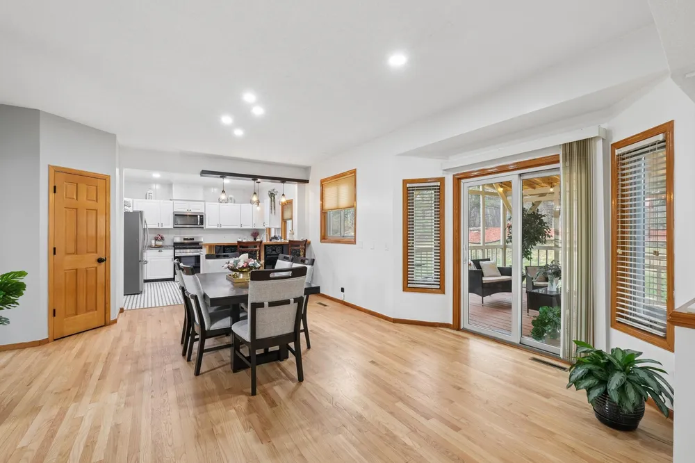 10924 Andover Ct, Inver Grove Heights, MN 55077