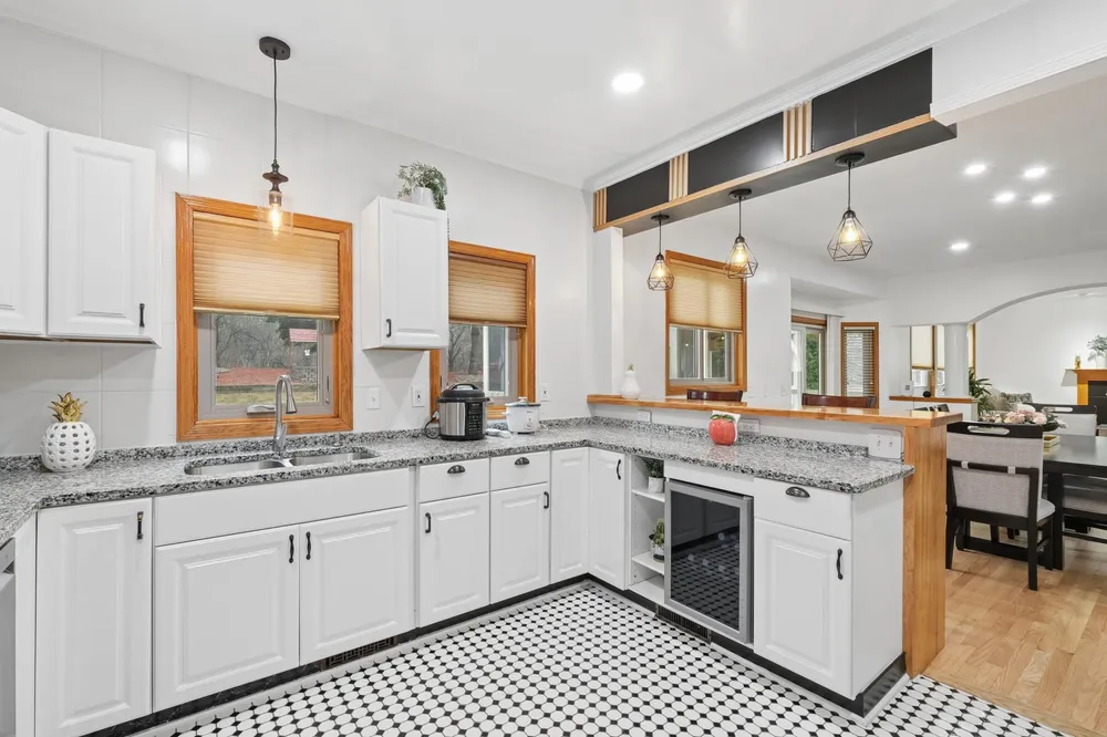 10924 Andover Ct, Inver Grove Heights, MN 55077