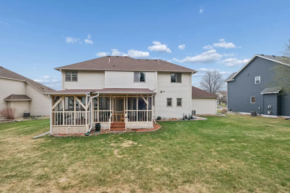10924 Andover Ct, Inver Grove Heights, MN 55077
