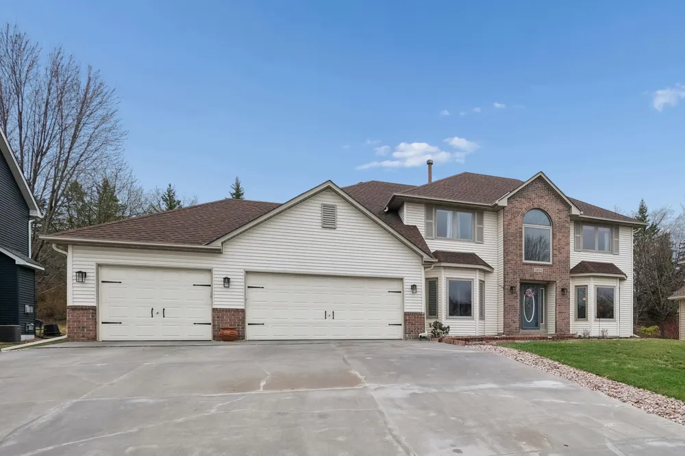 10924 Andover Ct, Inver Grove Heights, MN 55077