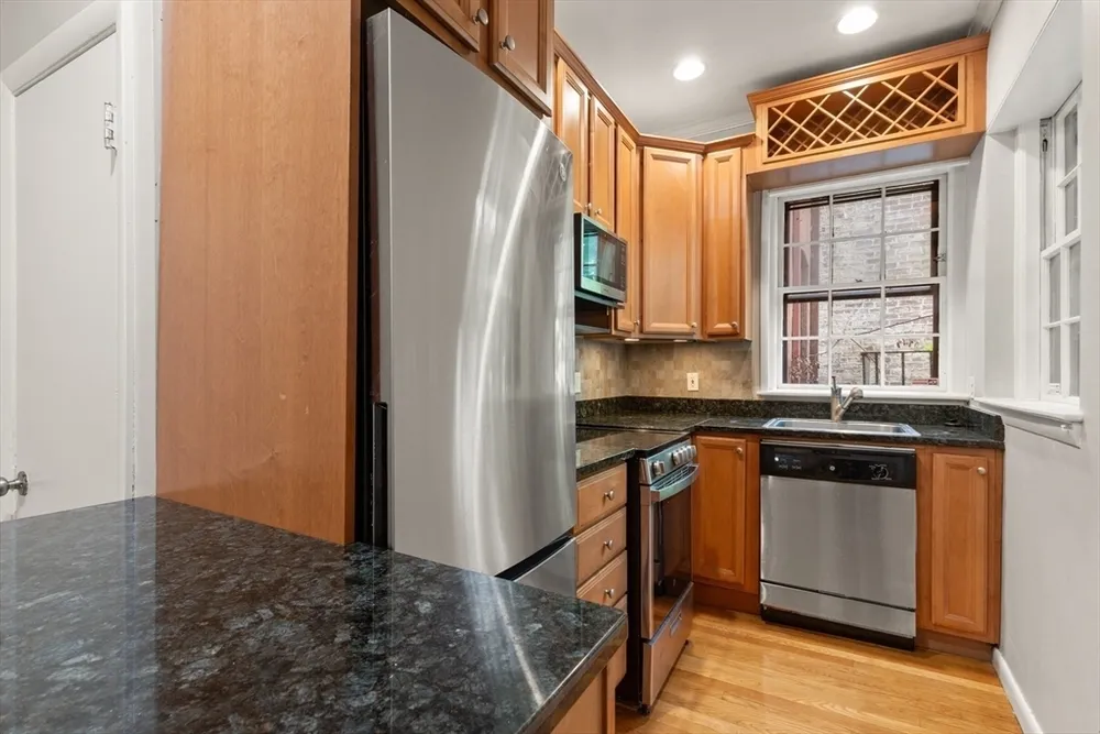 78 Phillips St, Boston, MA 02114