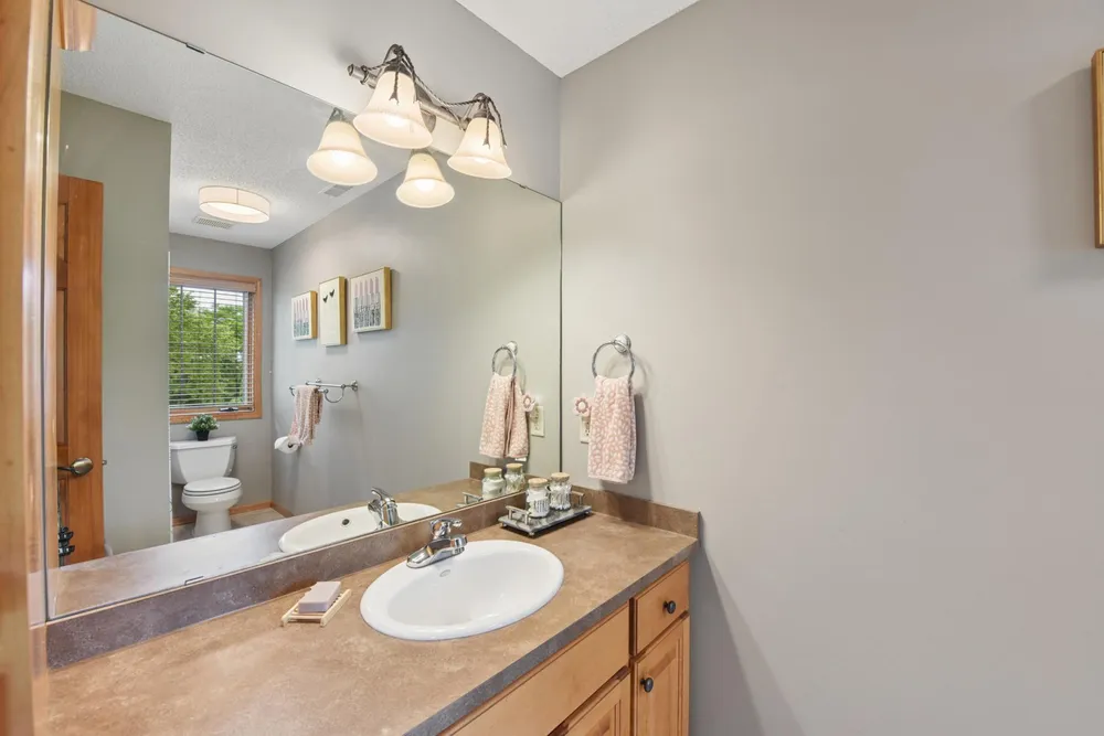 3312 Crestmoor Bay, Woodbury, MN 55125